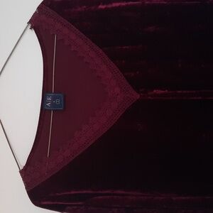 Vintage Addition Elle A/E Burgundy Peplum Long Sleeve Velour Laced Vee Neck Top